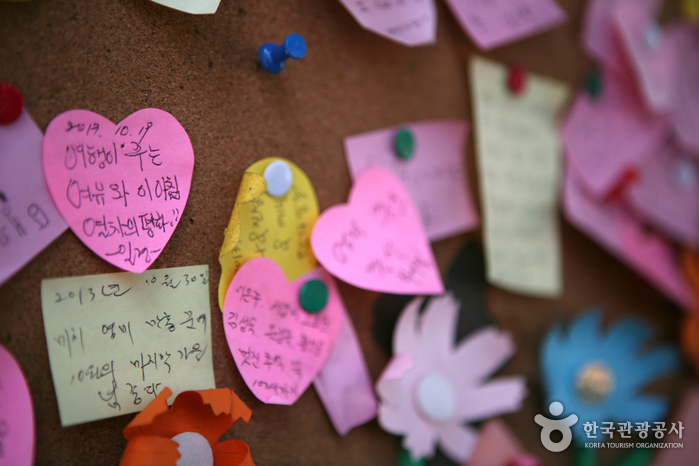 열차여행의 추억을 기록한 메모판