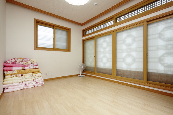 16_양평_아델라한옥_달관_방1_04