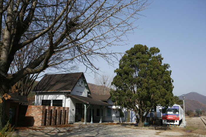 구둔역 역사전경