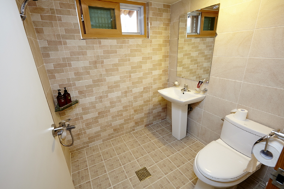 16_경주_서남산한옥스테이_투룸형B_욕실_02