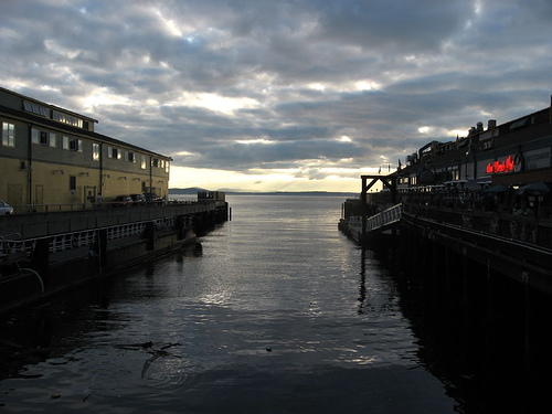 Image:Overcast Seattle Waterfront.jpg