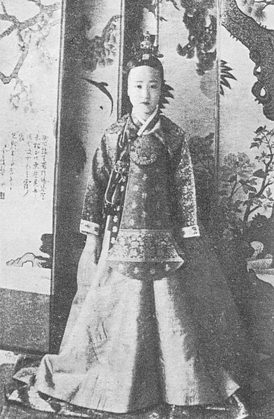 ファイル:Princess dukhye around 1923.JPG