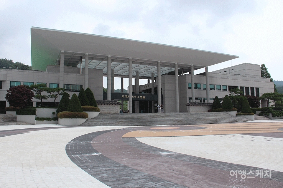 진도향토문화회관에서는 매주 토요일 오후 2시~4시까지 진도민요를 공연한다. 사진 / 박상대 기자