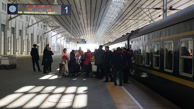 ▲ 단둥-평양행 국제 열차의 출발 시각은 오전 10시다. 오전에 국제 열차가 신의주에서 단둥으로 오지 않는다(2016년). ⓒ강주원