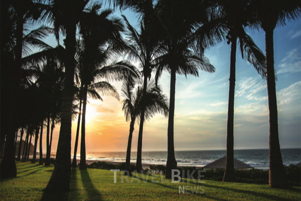 만코라 해변은 페루 북쪽 해변에 하며, 서퍼들과 해변을 좋아하는 사람들 사이에 잘 알려져 있는 곳이다. 사진/ 페루관광청