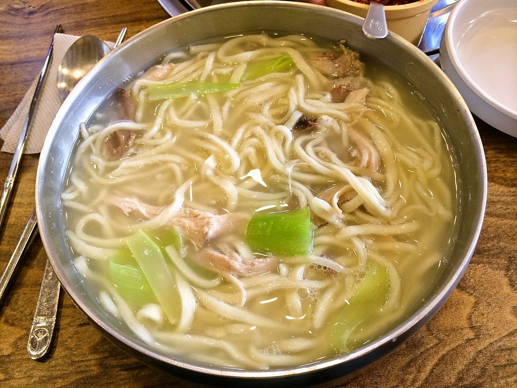 Korean Food - Kalguksu