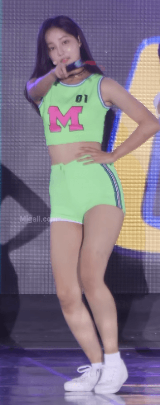 ì—°ë‘색 ì—°ìš° 몸매 ì—°ë‘색 ì—°ìš° 몸매.gif