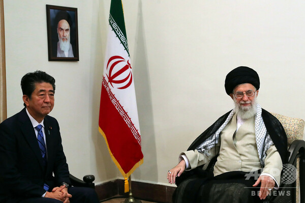 安倍首相、イラン最高指導者と会談 ハメネイ師はトランプ氏との対話拒否