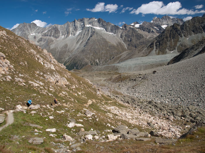 Descending down to Arolla Descending down to Arolla