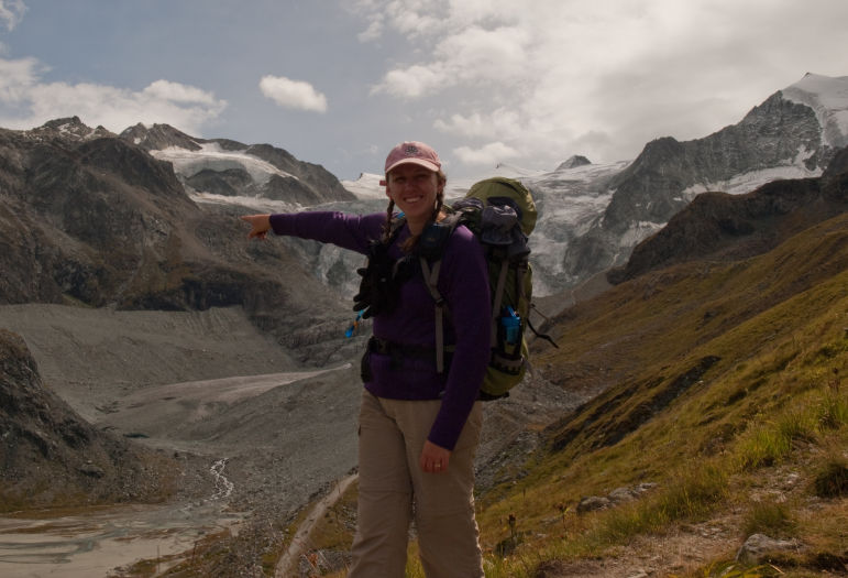 Lisa points out Cabane de Moiry Lisa points out Cabane de Moiry