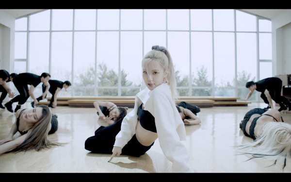 이즈로제 이미지
