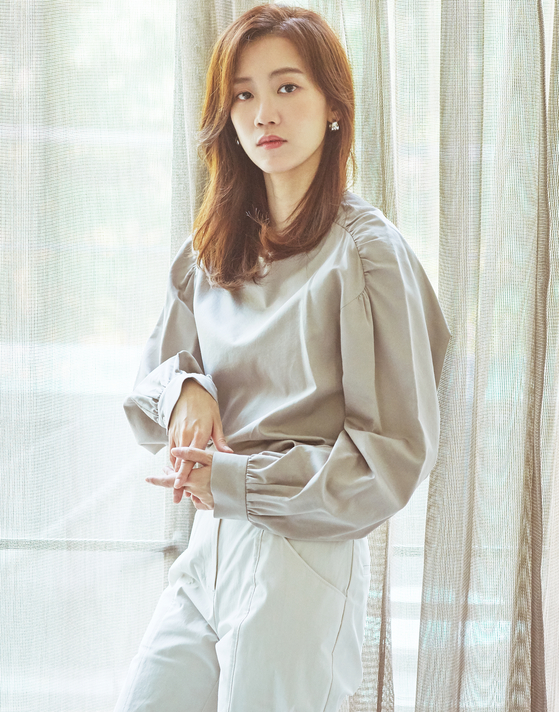 tvN 목요극 '슬기로운 의사생활'에서 장겨울을 연기한 배우 신현빈