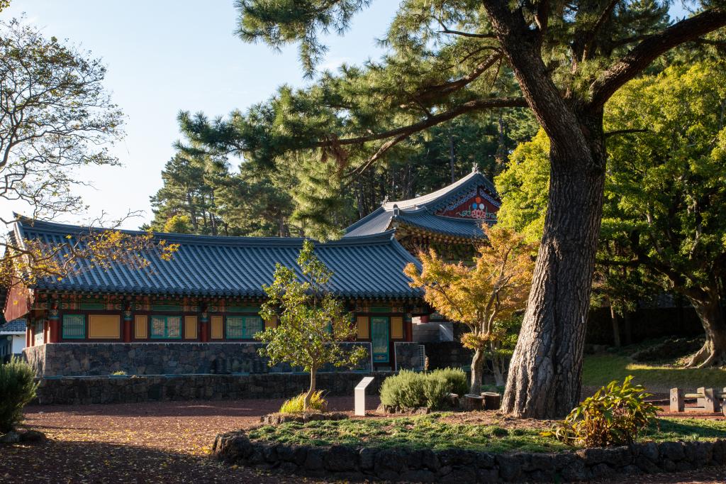 제주의 보물, 불탑사 오층석탑17