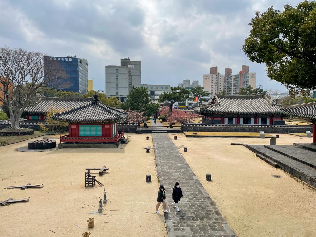 제주에 봄이 온다 : 관덕정 그리고 제주목관아5