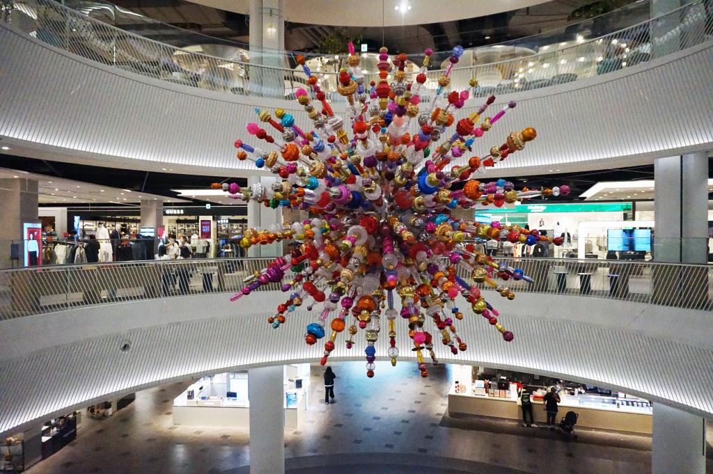 하이메 아욘의 놀이터, 복합문화공간 SPACE 111