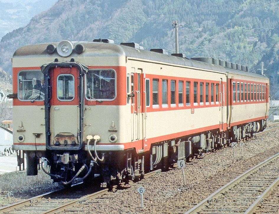 JNR kiha55 270.jpg