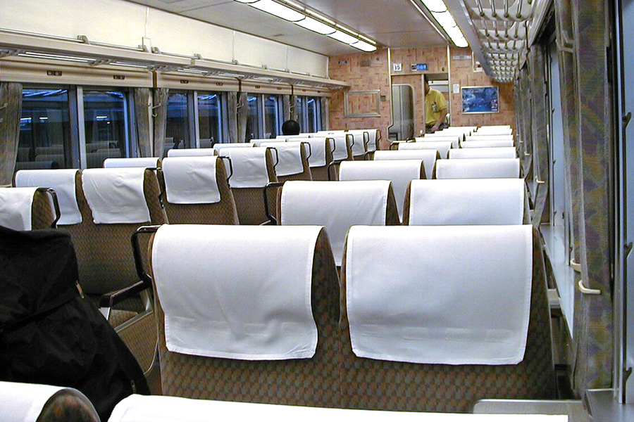 Seat of JR 185 Original.jpg