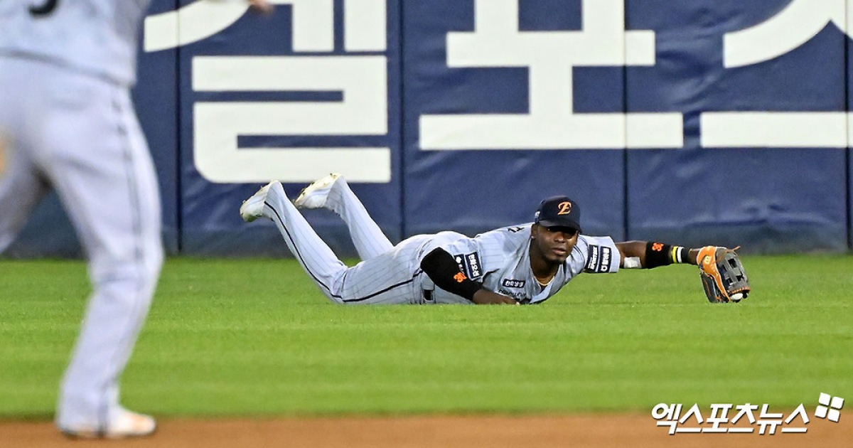 한화 이걸 놓치네, LG 원정 1:5→5:5→5:6…'심우준 치명적 실책→문동주 5실점 강판' 한화 총력전 