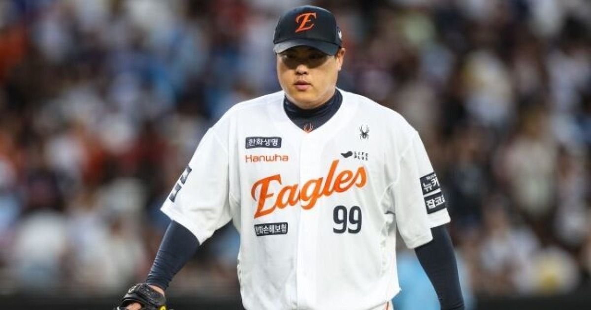 한화의 극적 끝내기 승리 어떻게 가능했나…류현진 호투 잊지 말자, 김경문 "승리 챙겨주지 못해
