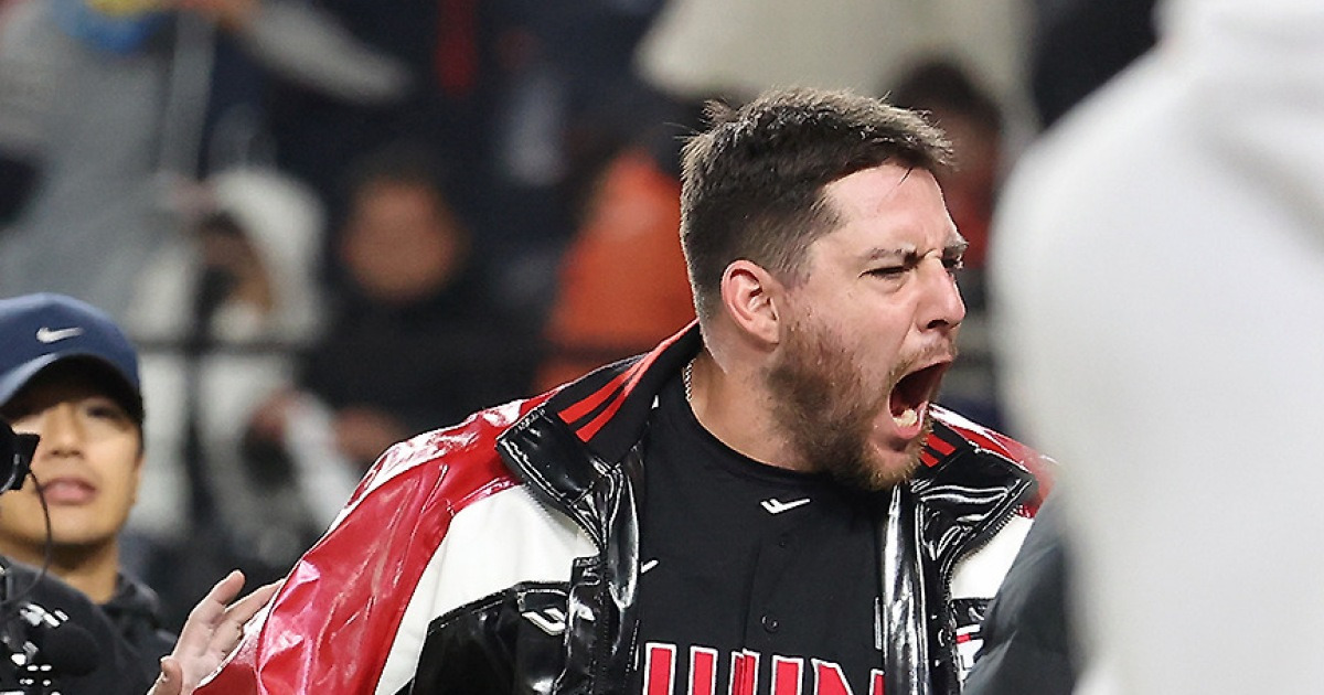 '이기면 우승이다' LG, 4차전 대역전승 라인업 그대로…벼랑 끝 한화 류현진까지 불펜 대기 불사