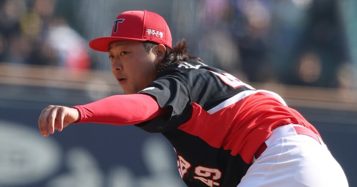 한화 떠난 두 필승조, 김범수·한승혁 첫날부터 안 풀리네…개막전서 나란히 삐끗했다
