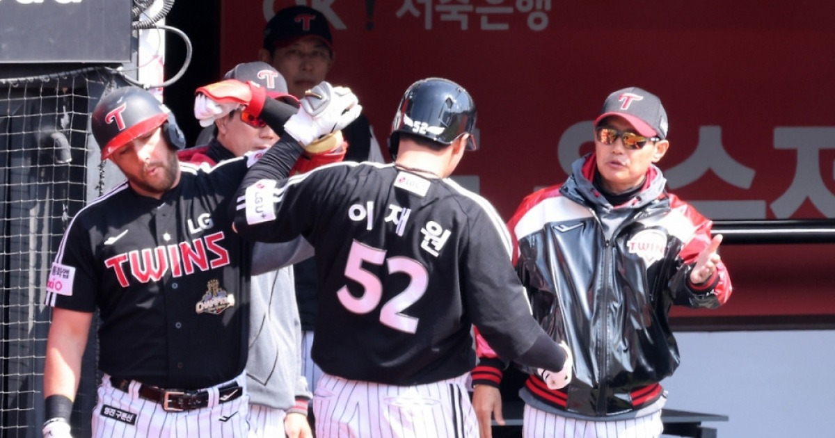 '천성호도 이렇게 속 끓였나' 문보경 3루 복귀→이재원 시즌 시작, 적어도 염경엽은 잊지 않았다