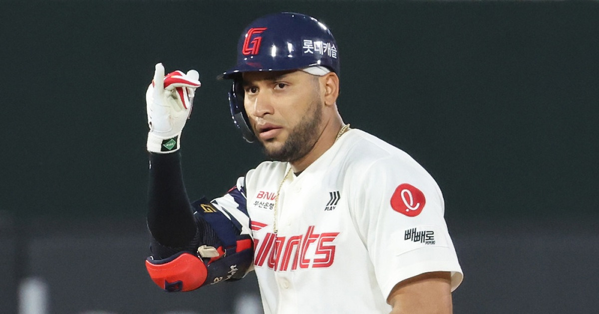 7위로 추락한 롯데, 안타 1위 추격당한 레이예스…시즌 후 시상식에서도 빈손 될 위기