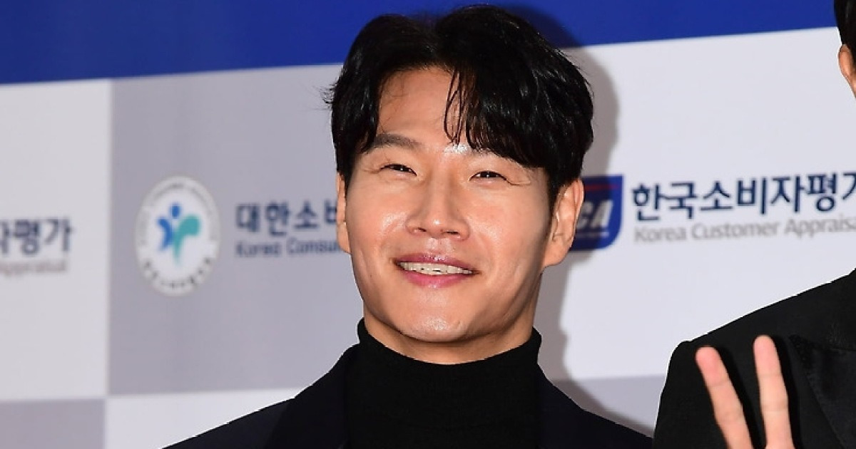 [종합] 김종국, ♥연하 아내 신상 밝혔다…"마르고 직각 어깨, 설거지하는 뒷모습 예뻐" ('옥문아'