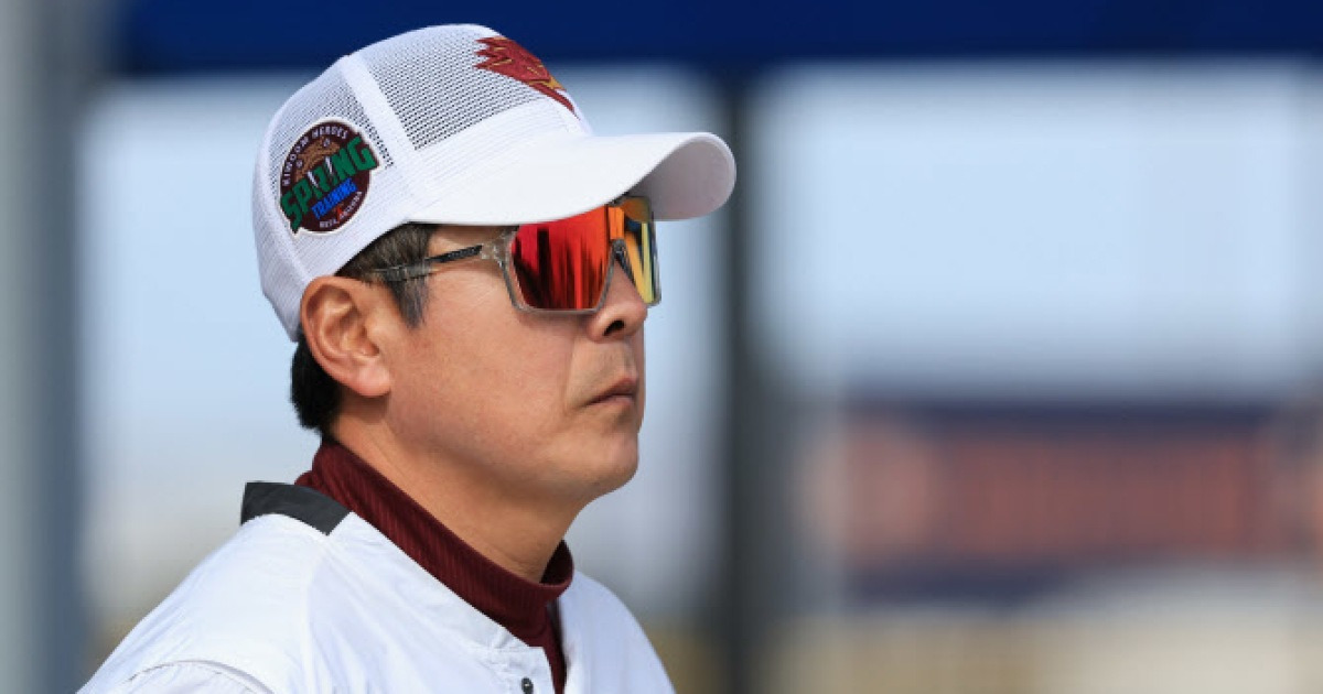 '꼴찌' 키움, 단장·감독·수석코치 전격 해임...설종진 감독-허승필 단장 선임