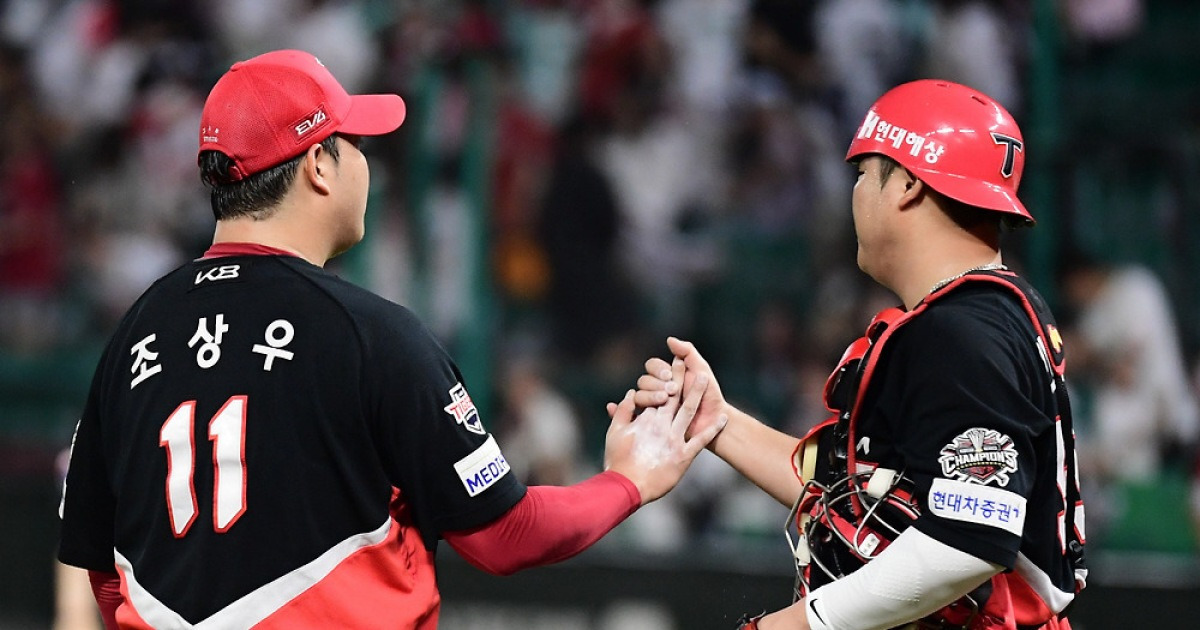 'FA 대어 실종' 피안타율이 4할? 이러면 10억 주고 데려온 보람이 없다