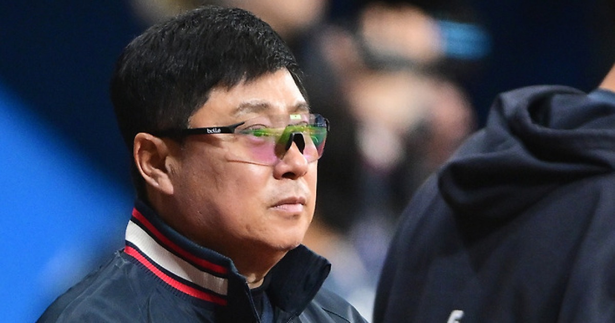 김태형 감독 “황성빈, 허벅지 부상으로 2-3일 휴식..손호영 먼저 써볼 것”