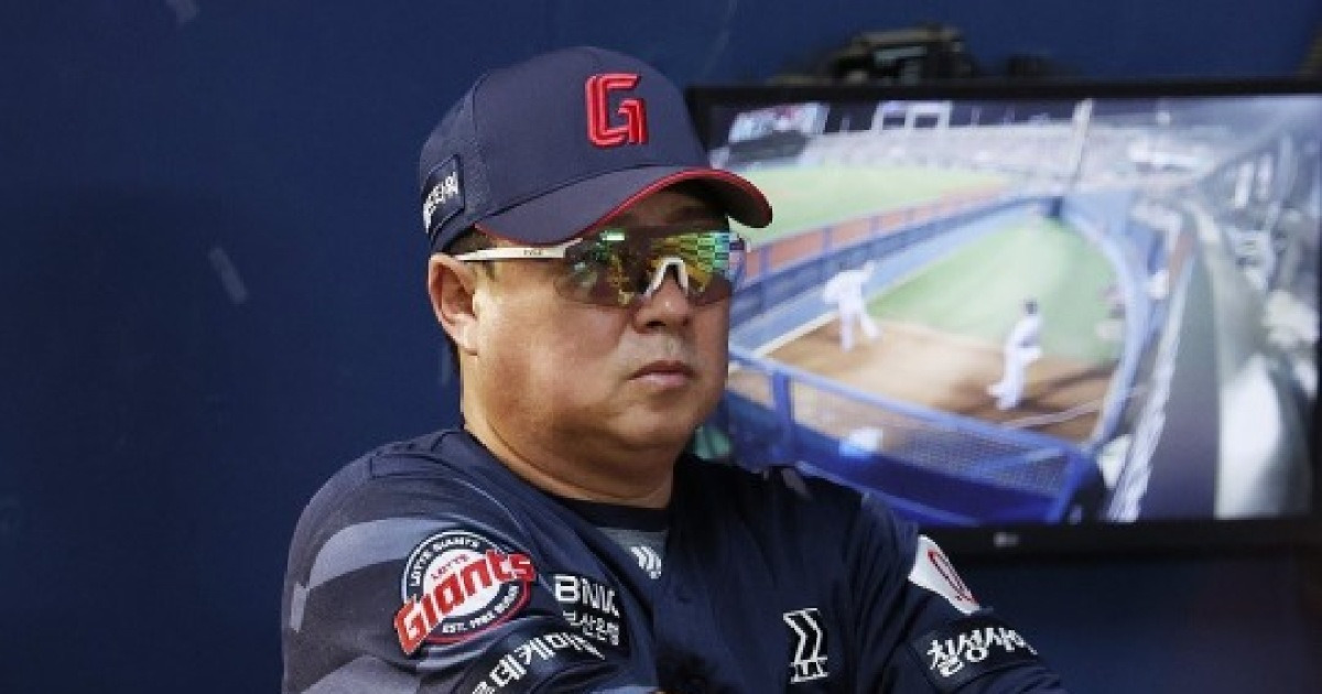 '또 축구했다!' '롯데FC', 두산전 2득점, 9경기 평균 2.3득점...김원중은 '아직'이고 박정민도 두들겨