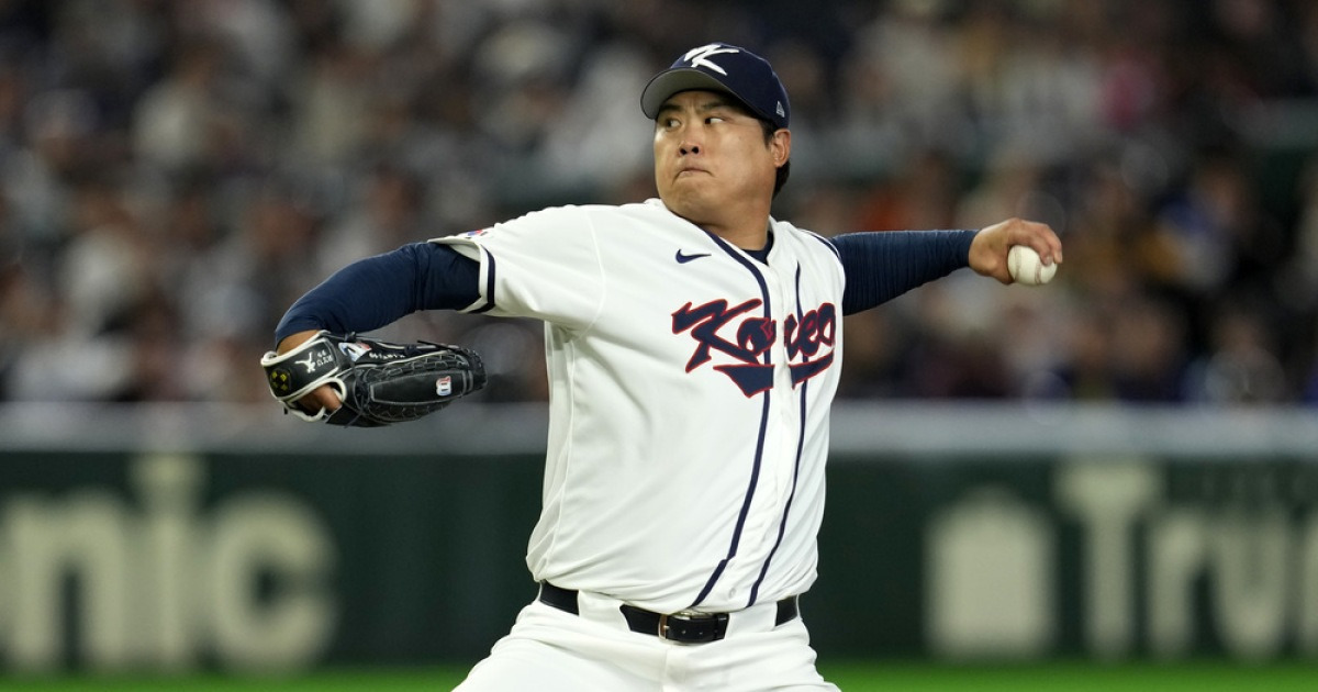 2회 와르르..도미니카 타선 못 버텨낸 류현진, 1.2이닝 3실점 부진(WBC 8강전)