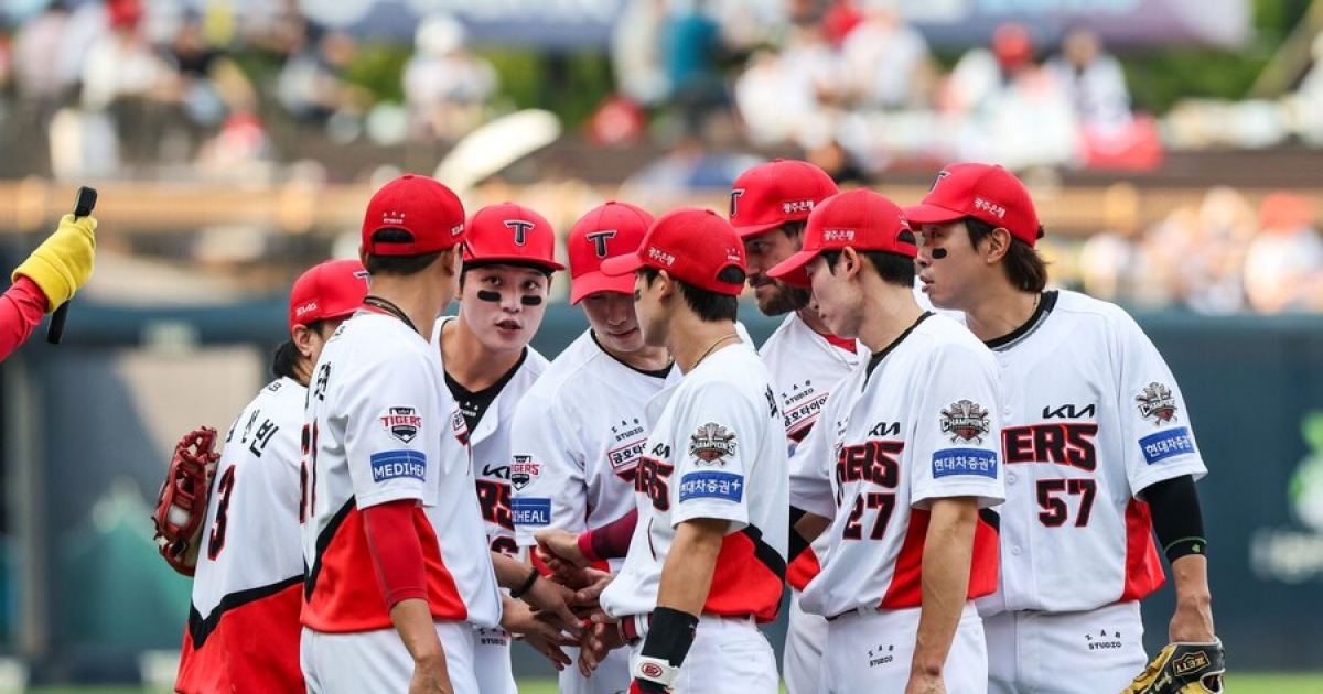 KIA 챔필이 비어가고 있다… 팬들이 경기장에 올 이유를 증명하라, 탈출구 찾을 수 있나
