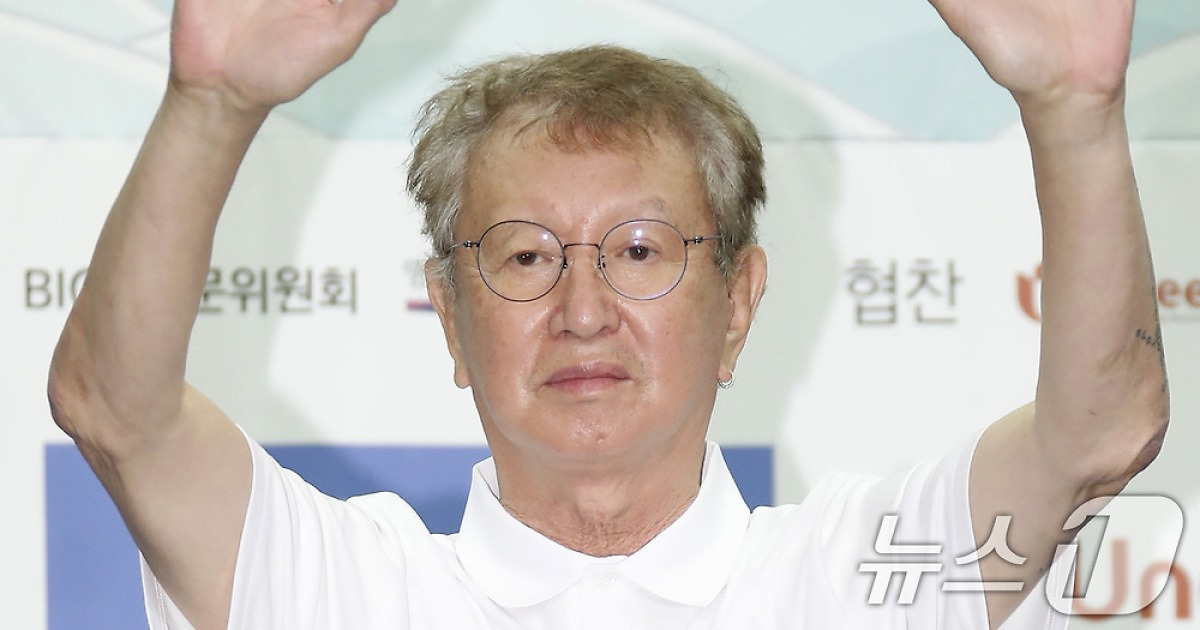 [단독] 엄영수 "故 전유성, 개그·술·노래 사랑한 사람…항상 주변 챙겨"(인터뷰)