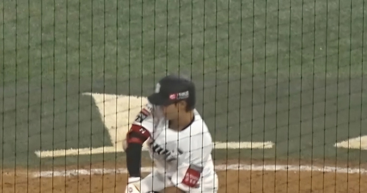 롯데 통한의 끝내기 실책 전, 운명 가른 체크스윙 비디오 판독...이래서 감독들이 열을 올렸구나