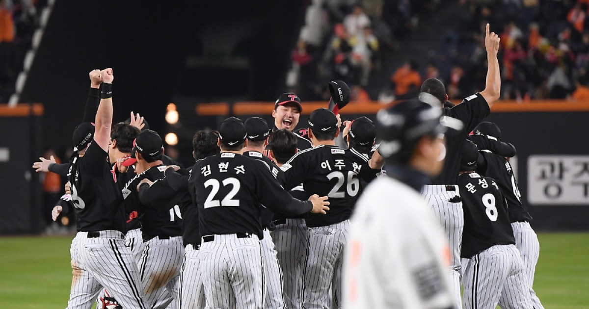 LG는 계획대로, 한화는 걱정대로 야구했다 → '가을 프로'와 아마추어의 차이