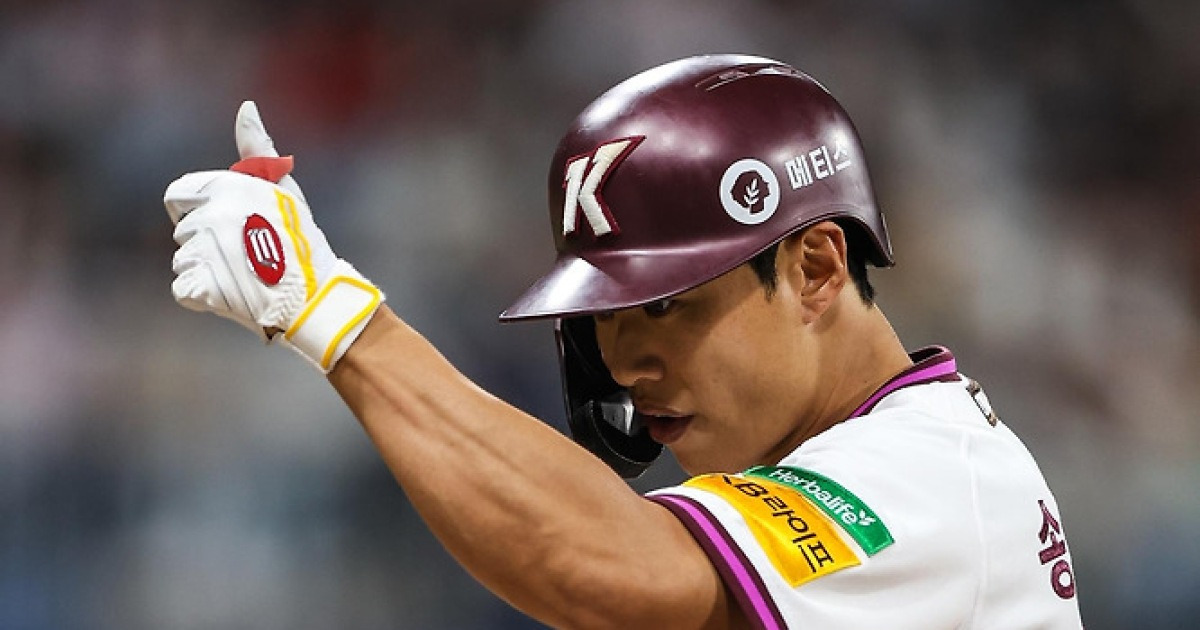 ‘국내 선수 안타 1위’ 송성문, 작년 커리어하이 허상 아니었네···흔들리는 키움 떠받치는 ‘