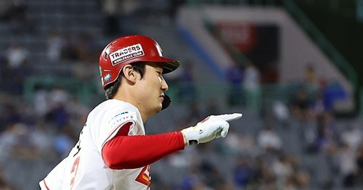 '김재윤 흔들었다' SSG 오태곤, 9회 2타점 역전 2루타로 삼성 격침