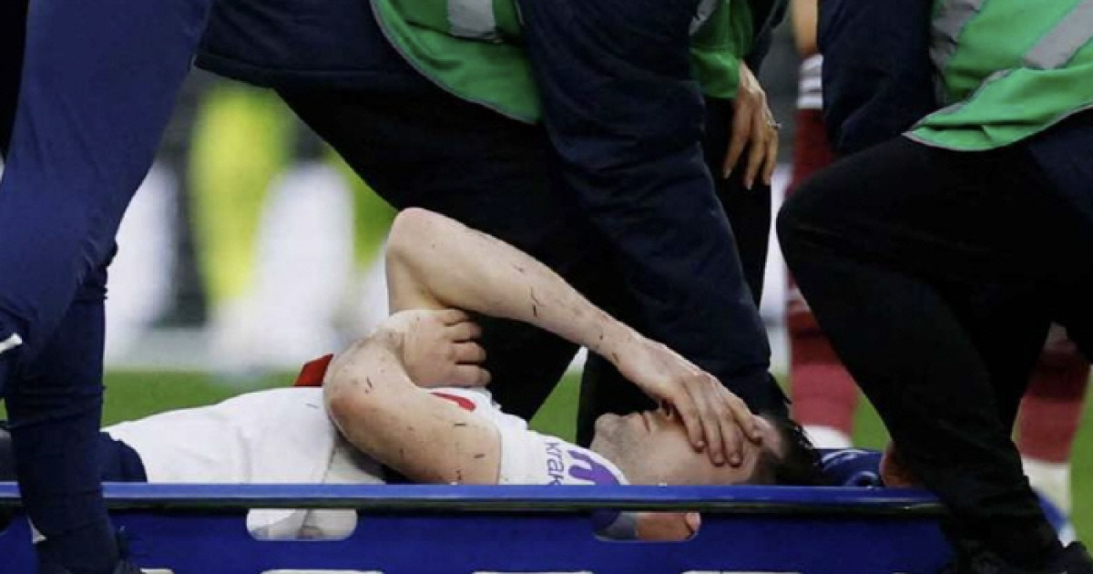 "손흥민 봤다면 얼굴 감쌌다" 산소호흡기 차고 겨우 경기장 OUT→"토트넘 소속 마지막 경기일 것".