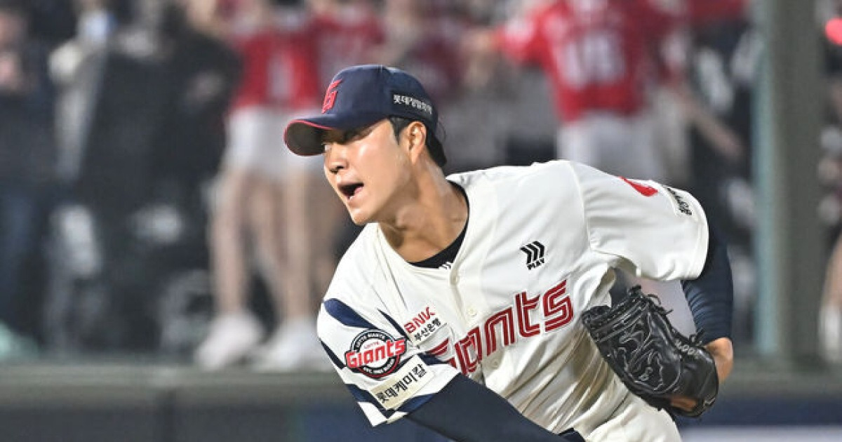 "필승조 쓰겠다"고 했는데, ERA 19.29...'160km' 롯데 윤성빈, 결국 2군으로 향했다