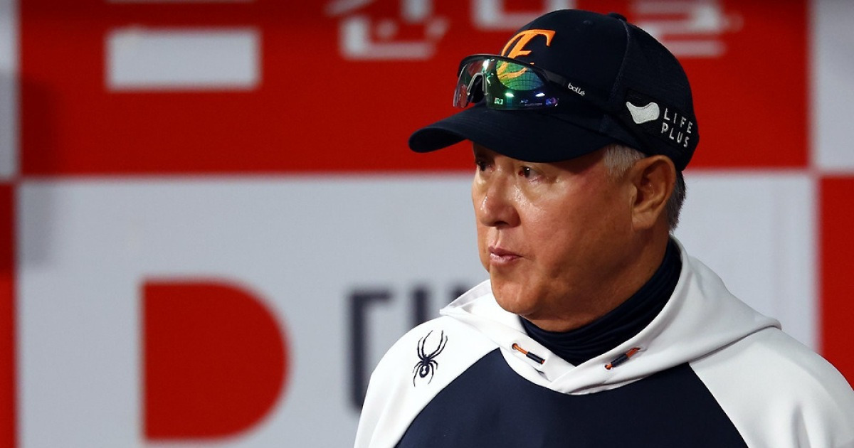 한화 김경문 감독, LG와 3연전에 나설 선발진 고민…“폰세가 던지는 것을 보고 조금 더 생각해보