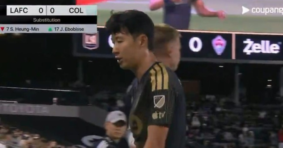 '손흥민도 고개 저었다' 교체 아웃에 이례적인 아쉬움 표출…남은 팀원들은 소리지르며 충돌까