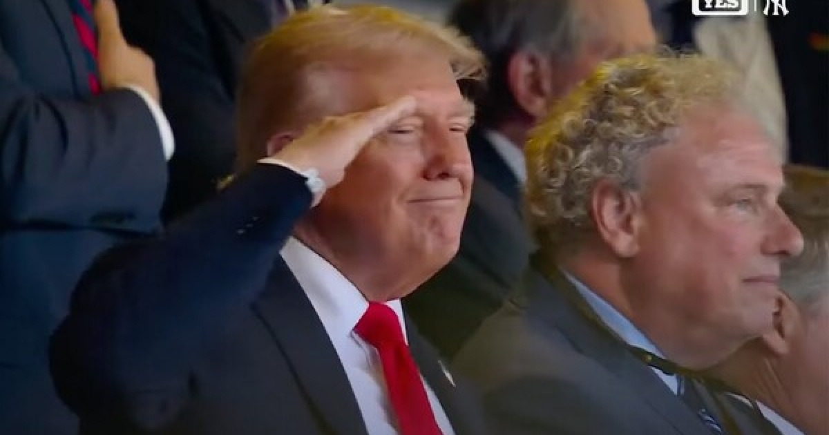 대통령은 춤추고, 야유와 환호로 나뉘고...9·11 추모일 양키스타디움, 미국의 슬픈 자화상 [스춘 M