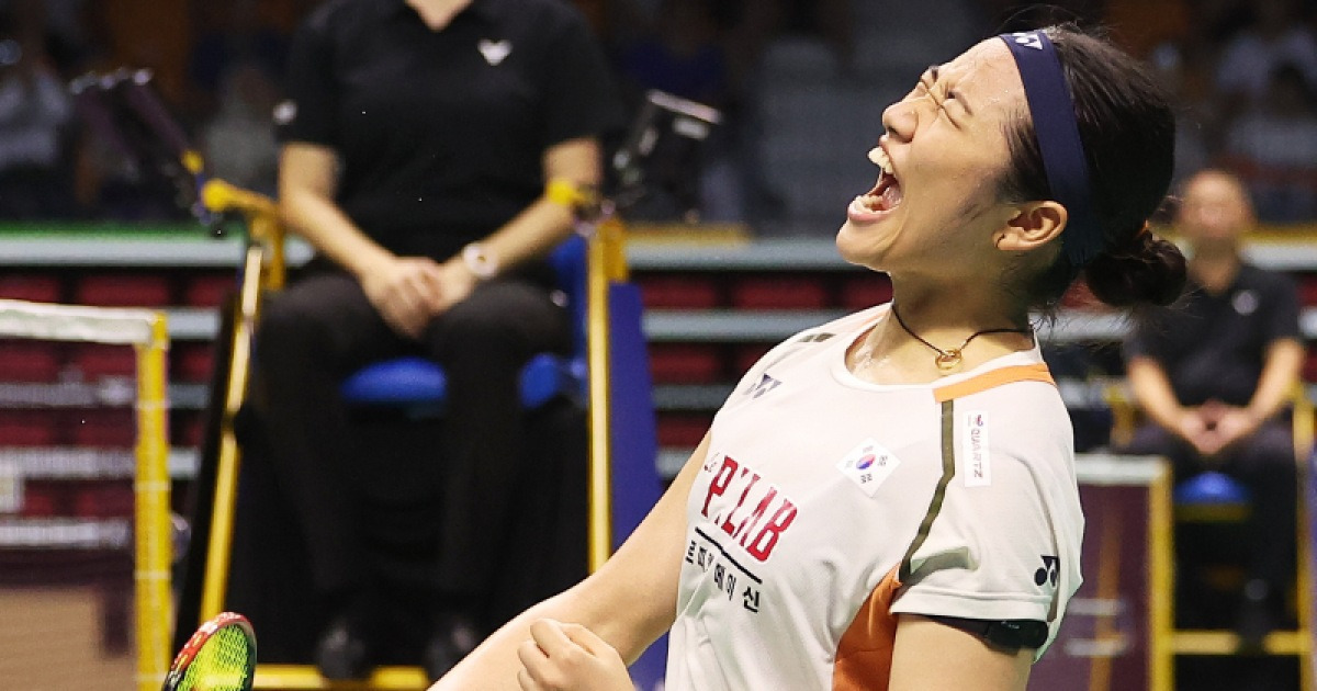 정신력으로 버틴 투혼의 안세영, ‘숙적’ 천위페이 2-1 꺾고 프랑스오픈 결승行