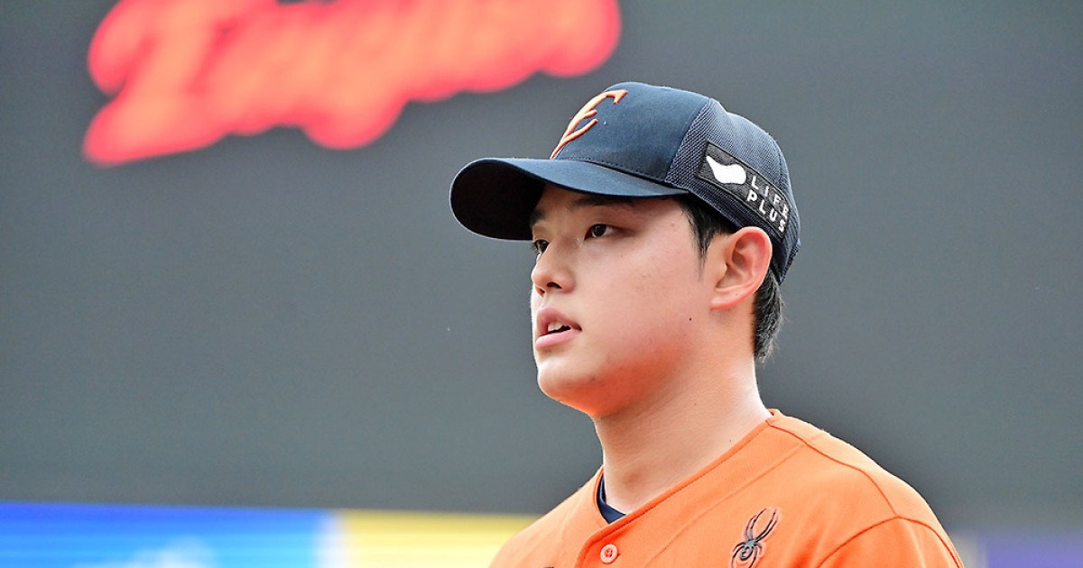 "LG전? 재밌을 것 같습니다" 문동주, 후반기 ERA 0.90 에이스 모드…싹쓸이패 위기 '연패 커터' 중책 