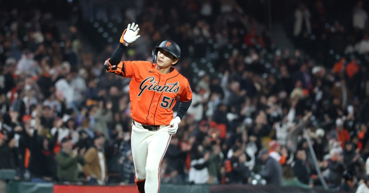 아깝다 스플래시 히트...이정후, 홈런 포함 시즌 첫 3안타→타율 수직 상승