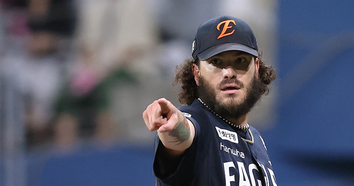 대전에서 LG 1위 세리머니? 한화가 상상하기 싫은 일…출구전략은 내일 문제, 오늘은 폰세가 막는