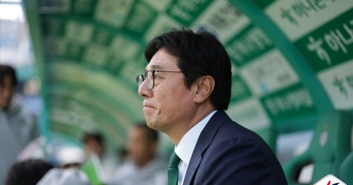 [K리그1 기자회견] 강원에도 패한 황선홍 감독 "무한한 책임감 느껴, 터닝 포인트 찾겠다"