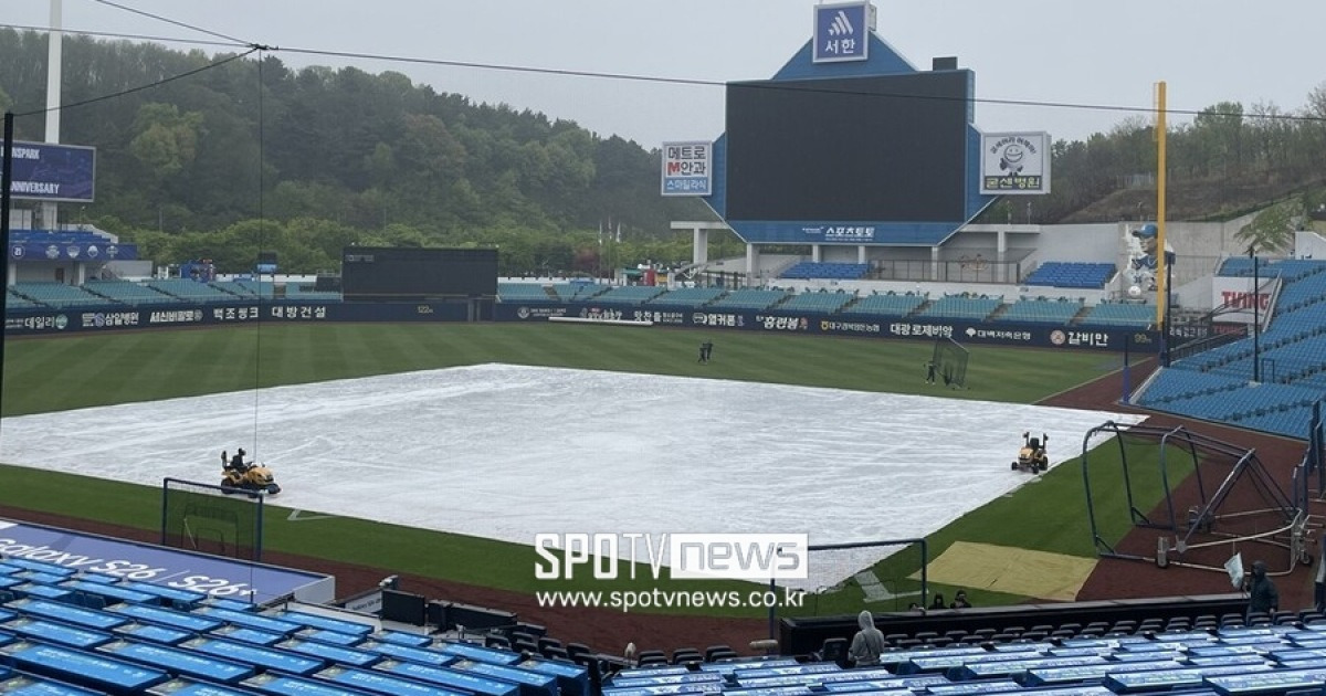쏟아지는 비→대구 LG-삼성전, 결국 우천 취소…18일 임찬규vs오러클린 그대로